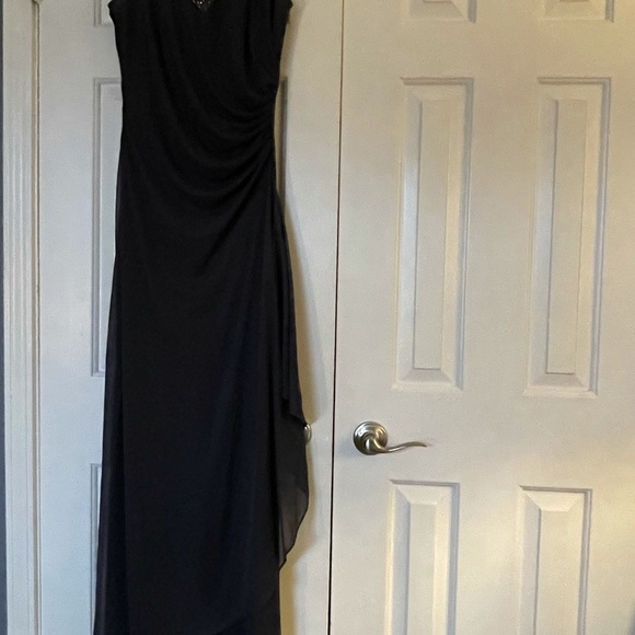 LONG DRESS CACHET gray embellished side Rushing - Picture 5 of 7